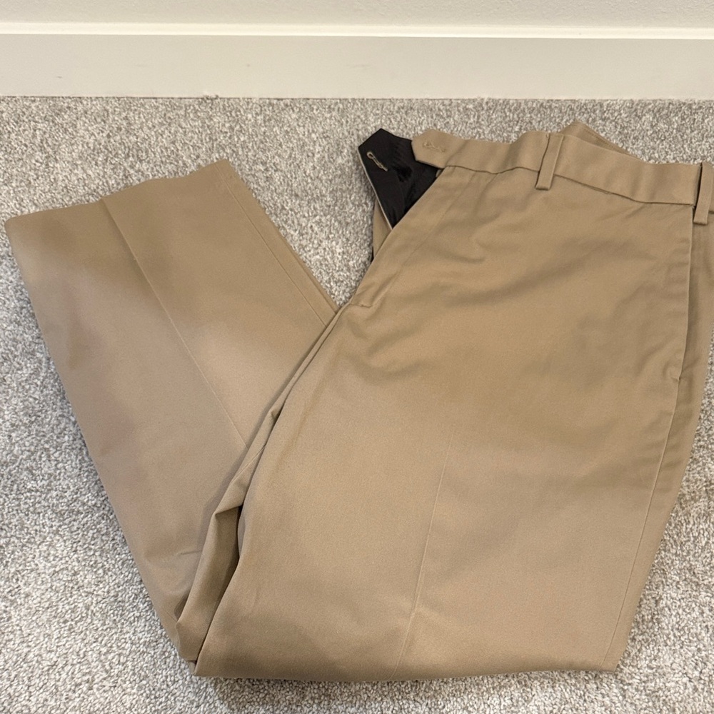 Perry Ellis Men's Khaki Chinos